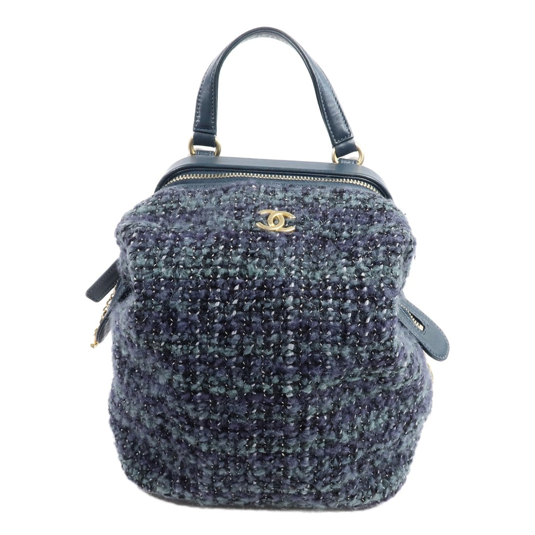 CHANEL CC Rucksack Backpack Green Tweed Calfskin Leather: CHANEL CC Rucksack Backpack Green Tweed Calfskin Leather Chanel CC tweed backpack crafted in green wool and calfskin leather with GHW. This women's rucksack backpack features an interior zip pocket an