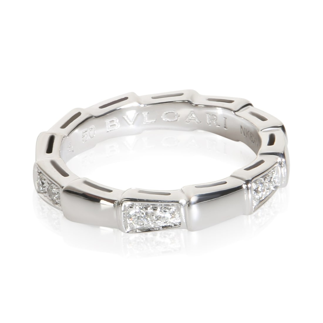 BVLGARI Serpenti Viper 18k White Gold Diamond Ring Size 5.5: BVLGARI Serpenti Viper 18k White Gold Diamond Ring Size 5.5 Pre-owned BVLGARI Serpenti Viper ring crafted in 18k white gold and set with round brilliant diamonds. This women's ring includes the origin