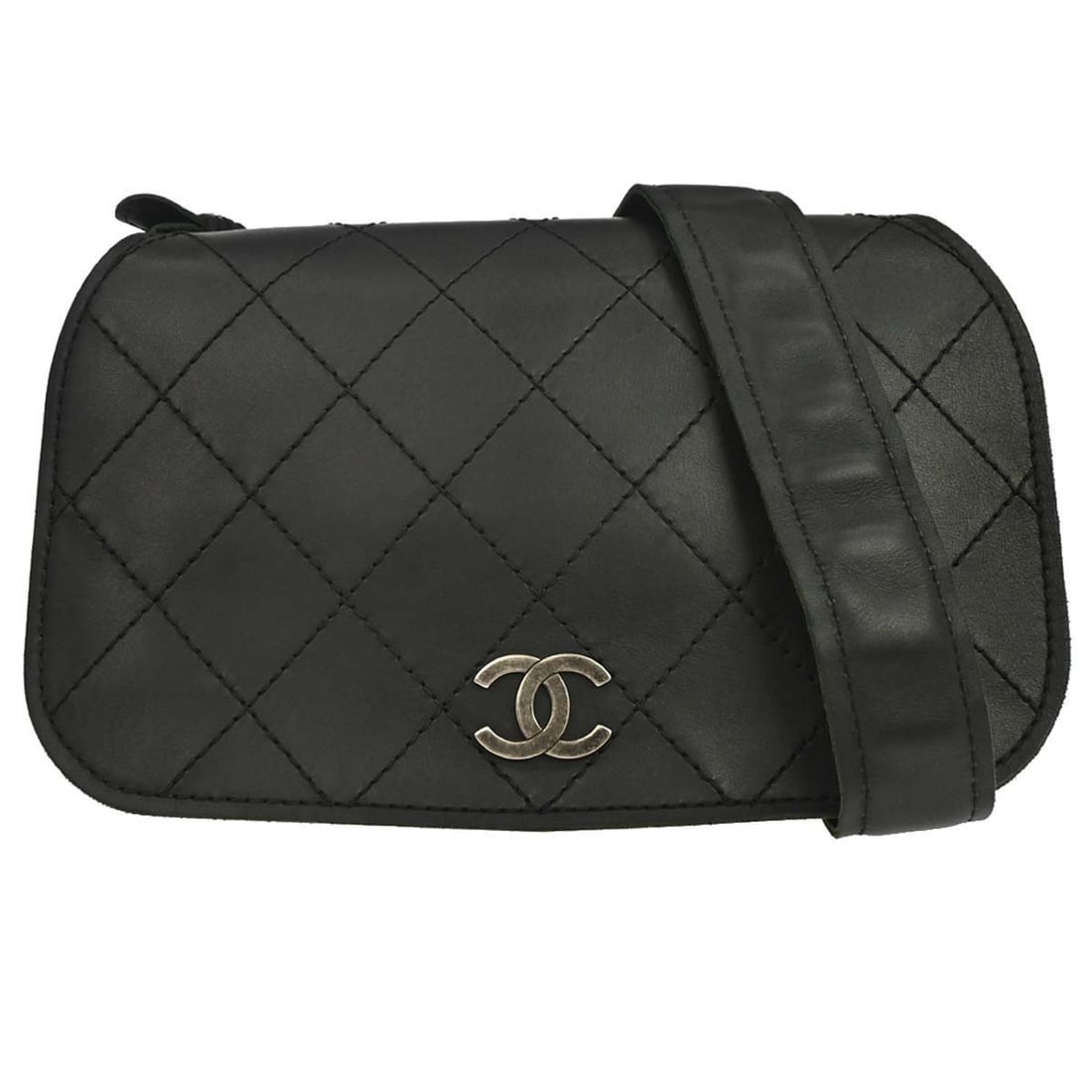 CHANEL Paris Edinburgh Highlander Small Black Calfskin Shoulder Bag: CHANEL Paris Edinburgh Highlander Small Black Calfskin Shoulder Bag Chanel Paris-Edinburgh Highlander messenger bag in black calfskin leather with silver-tone hardware and canvas lining. This small sh