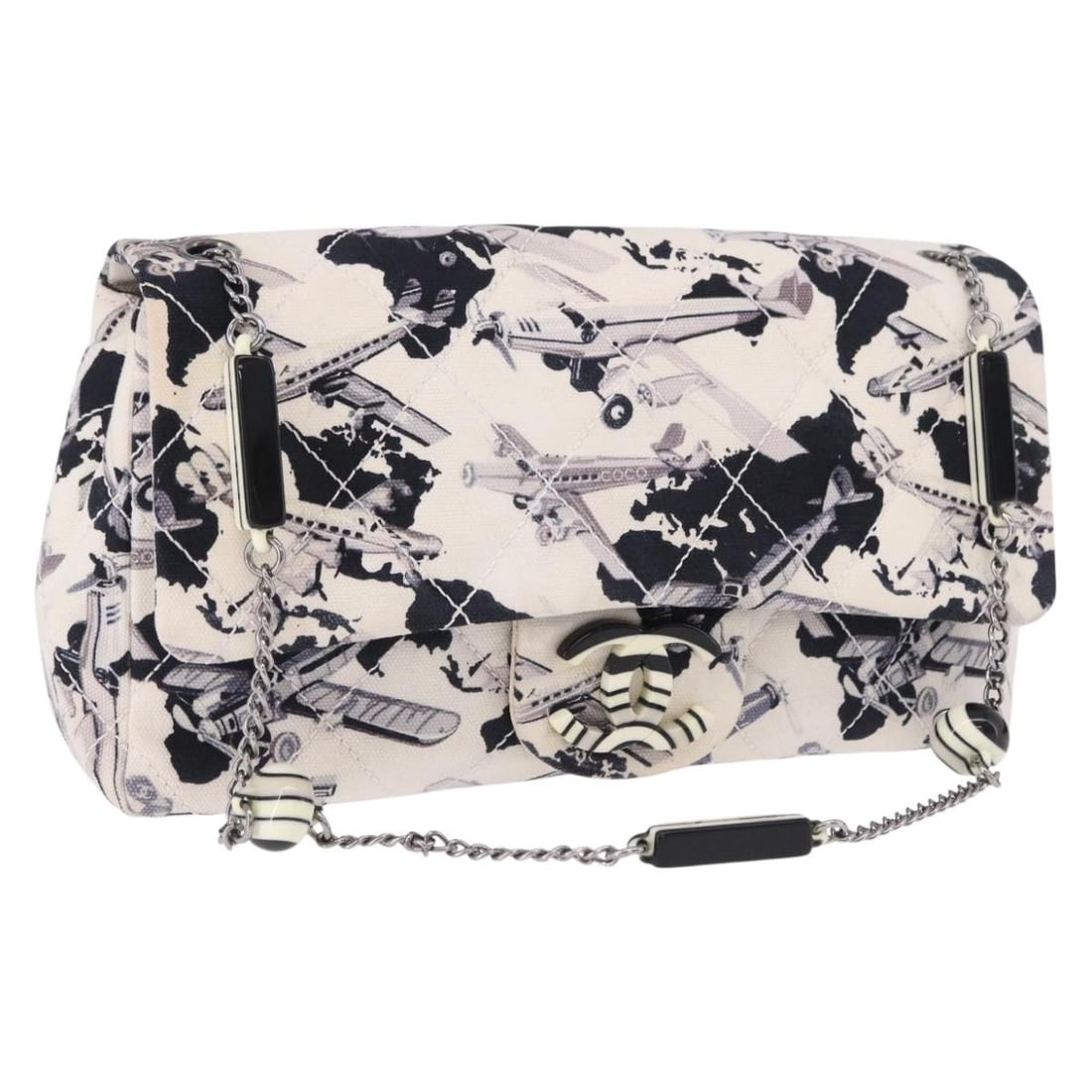 CHANEL Airline Matelasse 25 Canvas Shoulder Bag White Silver: CHANEL Airline Matelasse 25 Canvas Shoulder Bag White Silver Chanel Matelasse 25 Airline shoulder bag in white and silver canvas. Made in Italy, this women's shoulder bag includes a dust bag and featu