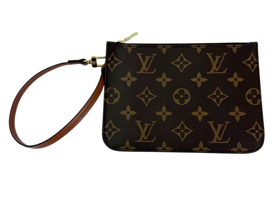 Louis Vuitton Louis Loop Monogram Pochette Clutch Bag: Louis Vuitton Louis Loop Monogram Pochette Clutch Bag Louis Vuitton Pochette Monogram from the Loop line in a compact clutch silhouette. This pre-owned women's bag features the classic brown monogram 