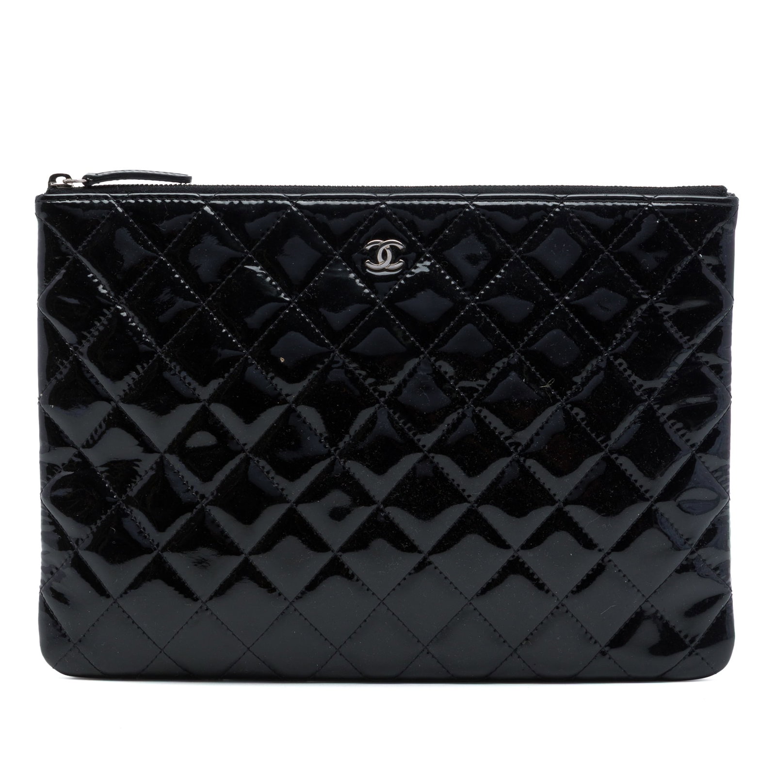 Chanel O Case Medium Clutch in Black Quilted Patent Leather: Chanel O Case Medium Clutch in Black Quilted Patent Leather A Chanel Medium Quilted Patent O Case Clutch in black patent leather with a quilted design and top zip closure. Made in Italy, this clutch o