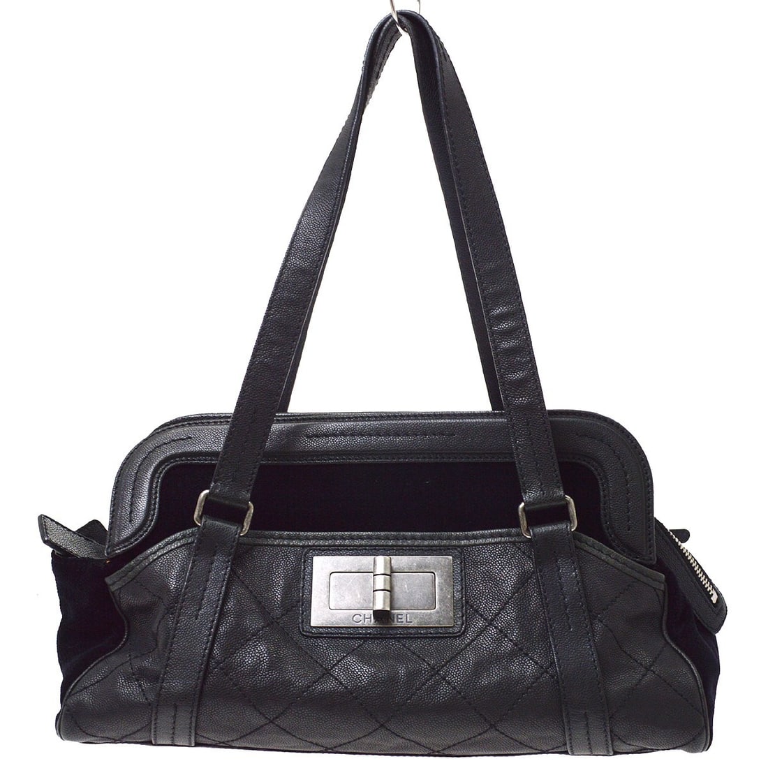 Chanel 2.55 Black Leather Handbag 39cm x 21cm x 20cm: Chanel 2.55 Black Leather Handbag 39cm x 21cm x 20cm Chanel 2.55 leather bag in black with a good overall condition. The exterior shows light scuffing, and the interior has light dirt. Specifications 