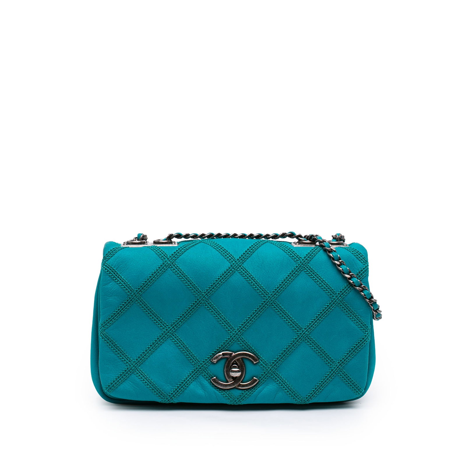 Chanel CC Diamond Stitch Iridescent Calfskin Flap Shoulder Bag: Chanel CC Diamond Stitch Iridescent Calfskin Flap Shoulder Bag Chanel CC Iridescent Calfskin Diamond Stitch Flap shoulder bag in blue leather with quilted diamond stitching, leather-woven chain straps