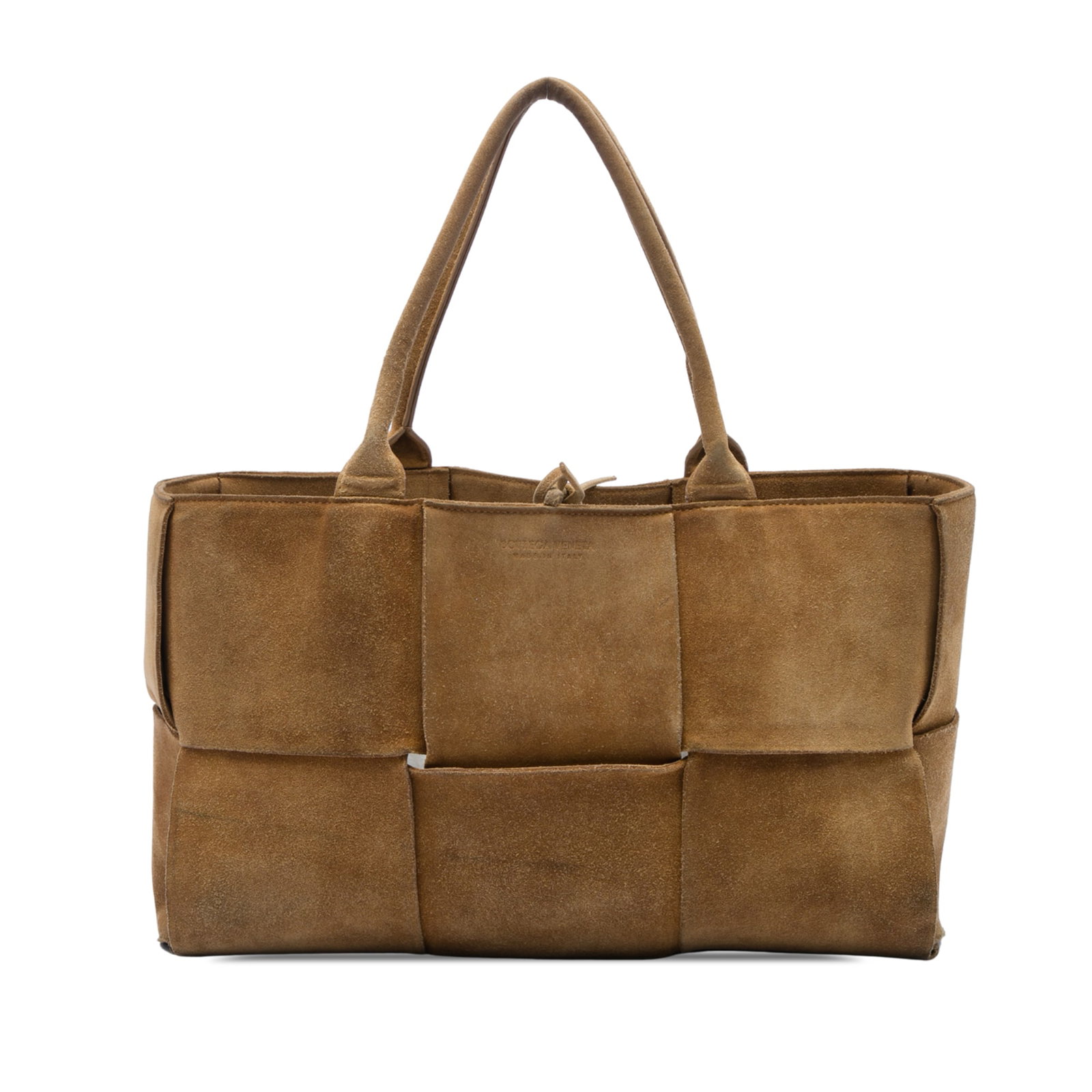 Brown Suede Tote Bottega Veneta Medium Arco Maxi Intrecciato: Brown Suede Tote Bottega Veneta Medium Arco Maxi Intrecciato Bottega Veneta Medium Arco tote crafted in brown suede leather with the house's Maxi Intrecciato woven design. This tote features rolled su