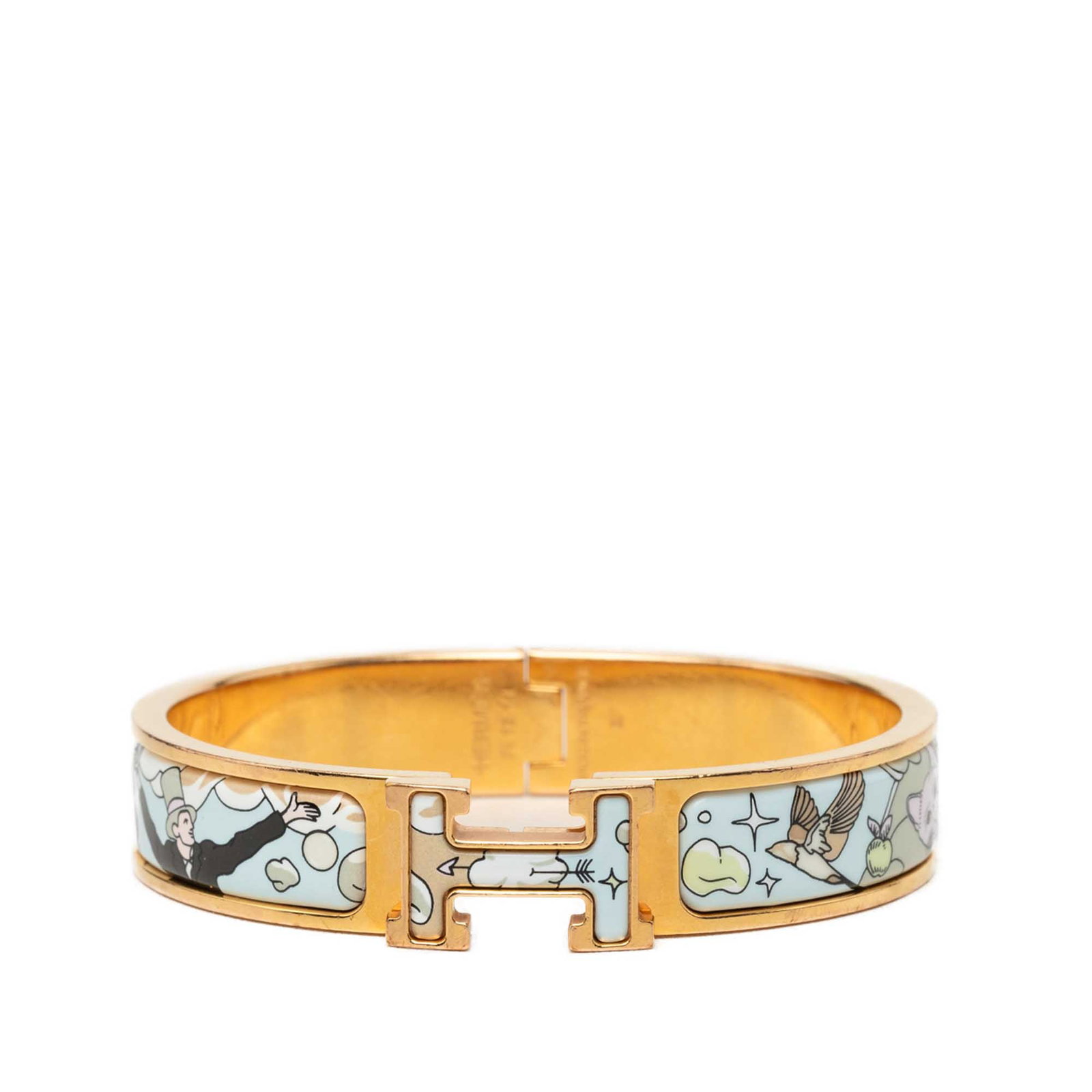 Hermes Clic H PM Narrow Enamel Bracelet Dans Les Nuages: Hermes Clic H PM Narrow Enamel Bracelet Dans Les Nuages Hermes Narrow Enamel Dans Les Nuages Clic H Bracelet PM with an enamel body, gold-tone metal accents, and a metal clasp closure. Blue colorway. 