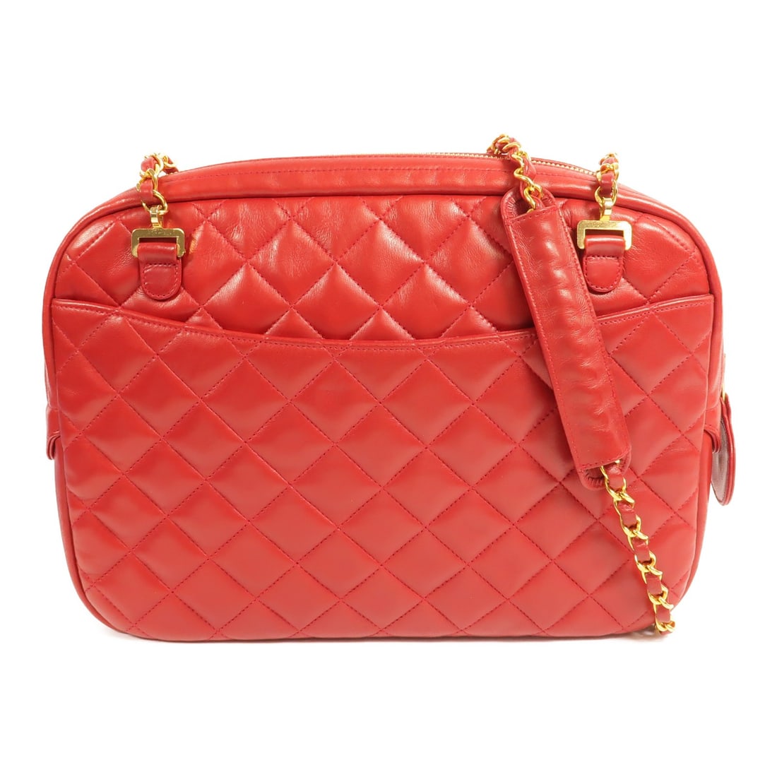 Vintage red lambskin shoulder bag with chain CHANEL CC: Vintage red lambskin shoulder bag with chain CHANEL CC Vintage CHANEL CC chain shoulder bag in red lambskin leather. This women's shoulder bag features gold-tone hardware and a structured design with 
