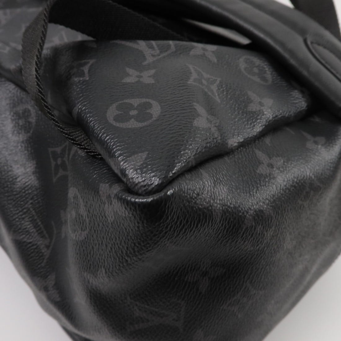 Louis Vuitton M43186 Discovery PM Monogram Eclipse Backpack - 15