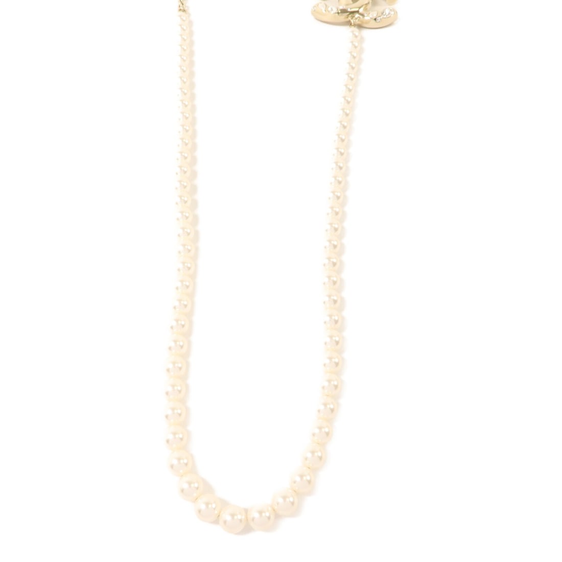 CHANEL CC Metal Necklace Gold White 122cm: CHANEL CC Metal Necklace Gold White 122cm CHANEL CC necklace in gold and white metal with a long, elegant silhouette. This women's necklace is made in France and comes without accessories. Condition i