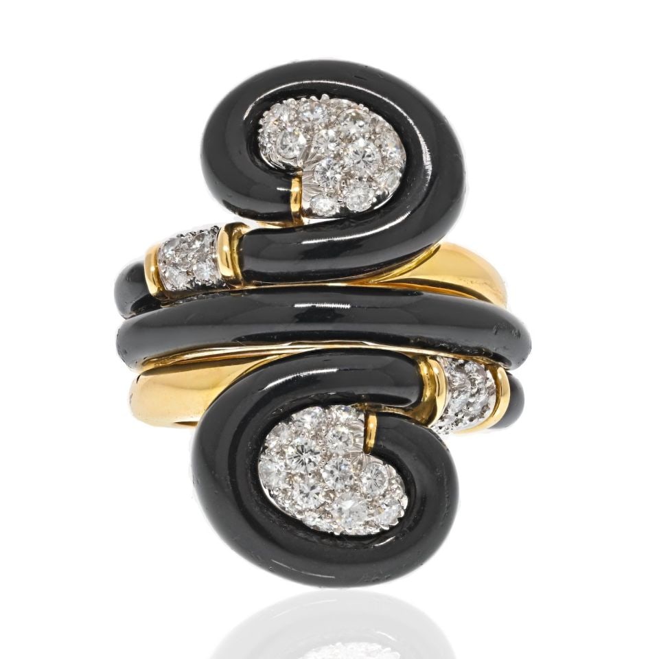 David Webb Swirl Ring in Platinum 18K Gold Black Enamel Diamonds: David Webb Swirl Ring in Platinum 18K Gold Black Enamel Diamonds Vintage David Webb cocktail ring featuring a black enamel swirl design with pave diamonds. Crafted in platinum and 18K yellow gold, thi