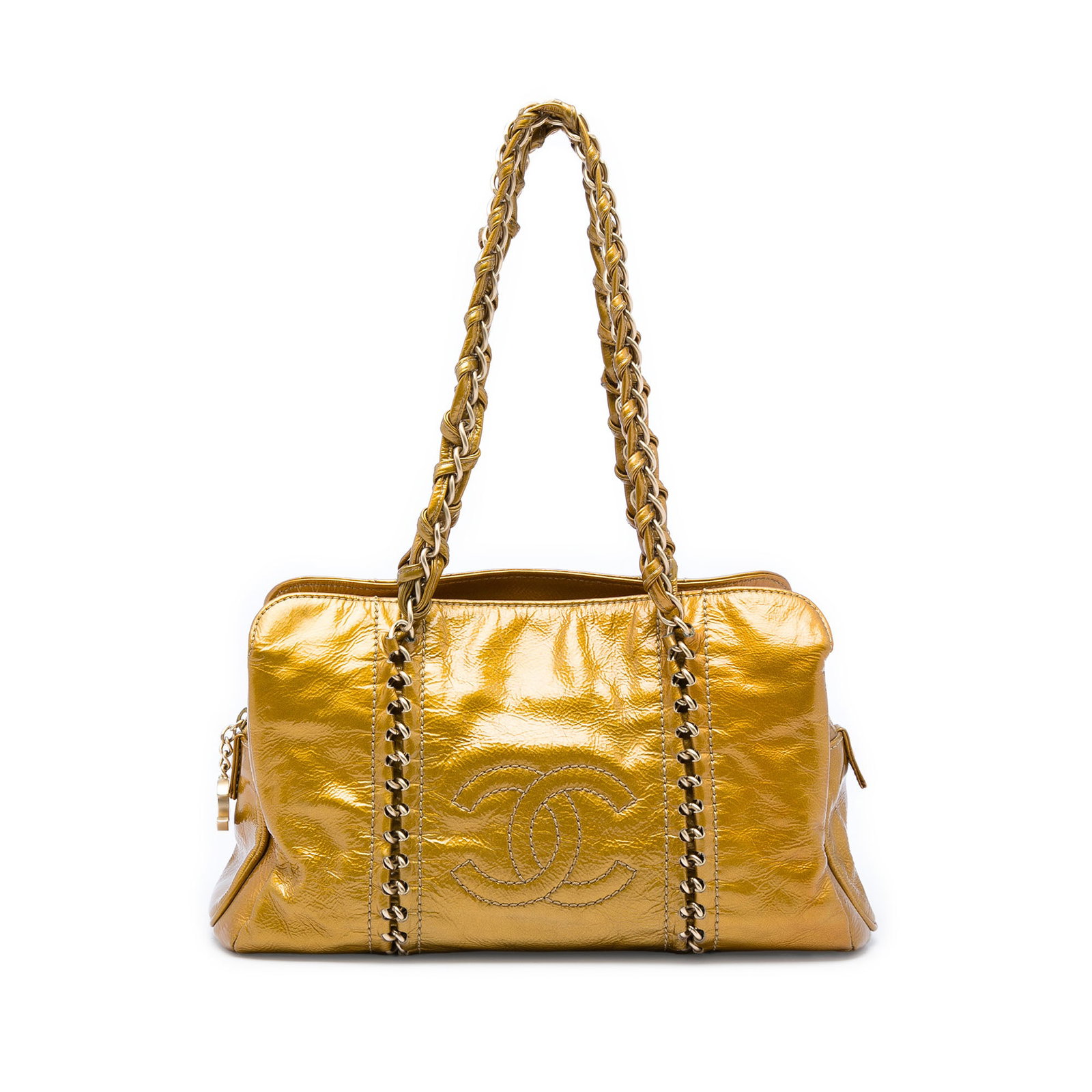 Chanel Luxe Ligne Medium Patent Leather Tote Bag: Chanel Luxe Ligne Medium Patent Leather Tote Bag A Chanel Medium Crinkled Patent Luxe Ligne Tote crafted with a patent leather body and leather woven chain-link shoulder straps. The bag features a top