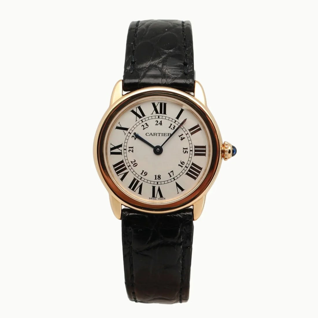 Cartier Ronde Solo de 29 mm quartz watch in 18K yellow gold: Cartier Ronde Solo de 29 mm quartz watch in 18K yellow gold Pre-owned Cartier Ronde Solo de wristwatch with a white dial, Roman numerals, and quartz movement. This women's watch features a round polis