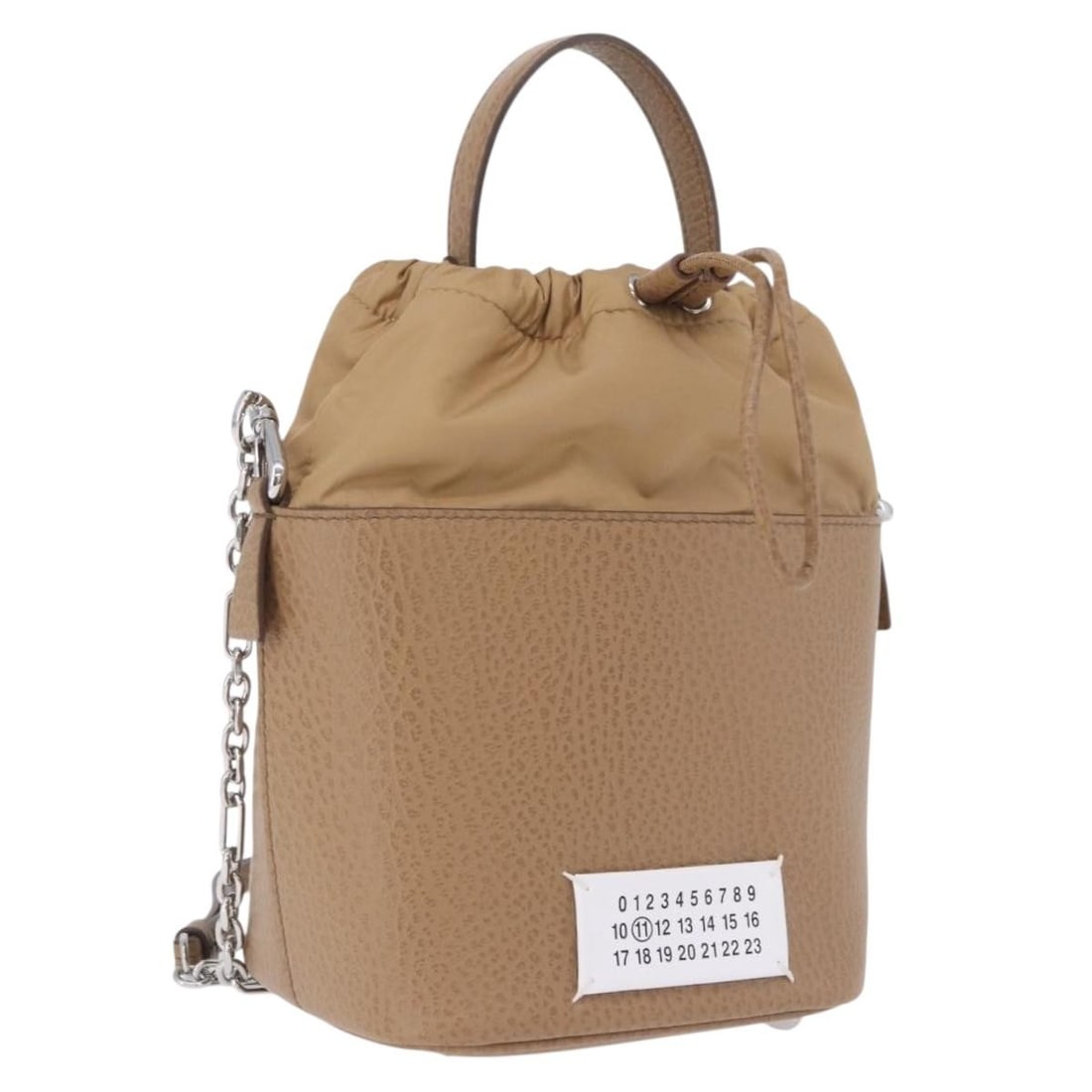 Maison Margiela Leather 2way Shoulder Bag Beige Silver: Maison Margiela Leather 2way Shoulder Bag Beige Silver Maison Margiela 2-way shoulder bag in beige and silver leather with a compact structured silhouette. Designed for women, this bag can be carried 