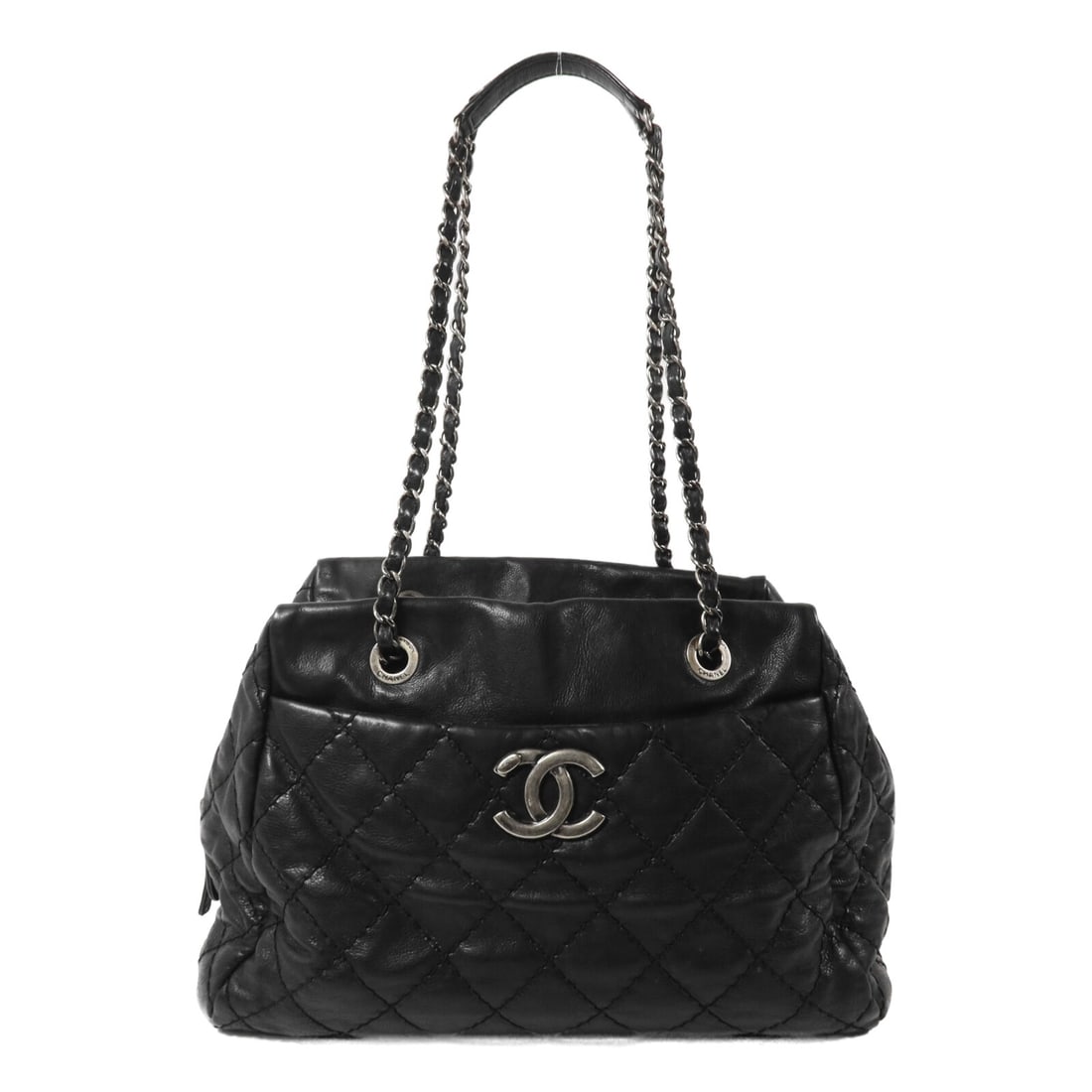 CHANEL CC Black Calfskin Shoulder Bag with Silver Tone Chain: CHANEL CC Black Calfskin Shoulder Bag with Silver Tone Chain Chanel CC shoulder bag in black calfskin leather with silver-tone chain detailing. This women's shoulder bag features a magnetic exterior p