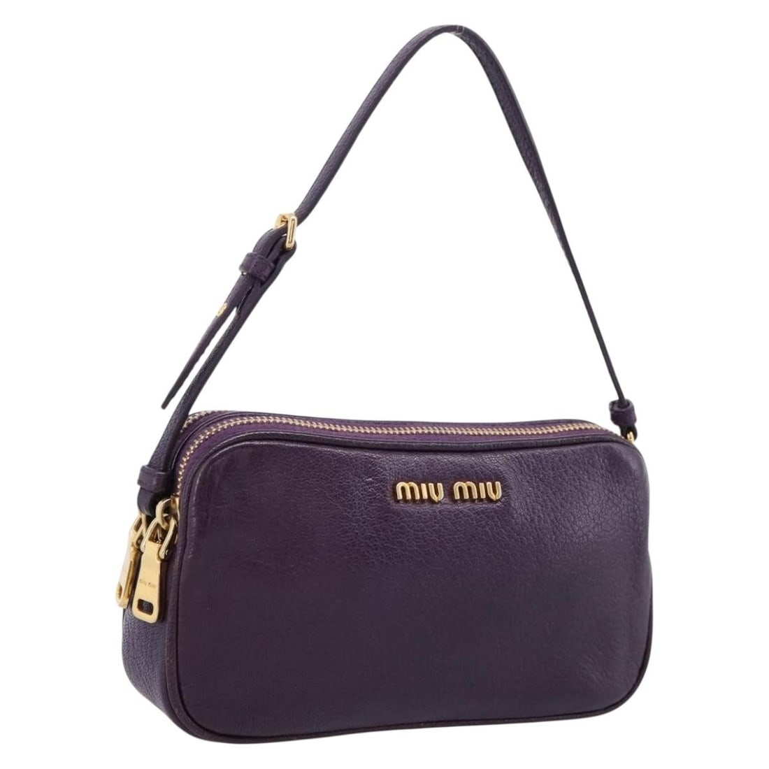 Miu Miu Double Zip Pochette Purple Leather Clutch: Miu Miu Double Zip Pochette Purple Leather Clutch Miu Miu Double Zip Pochette in purple leather with a compact silhouette and dual-zip design. This women's bag is in good condition, showing light wear