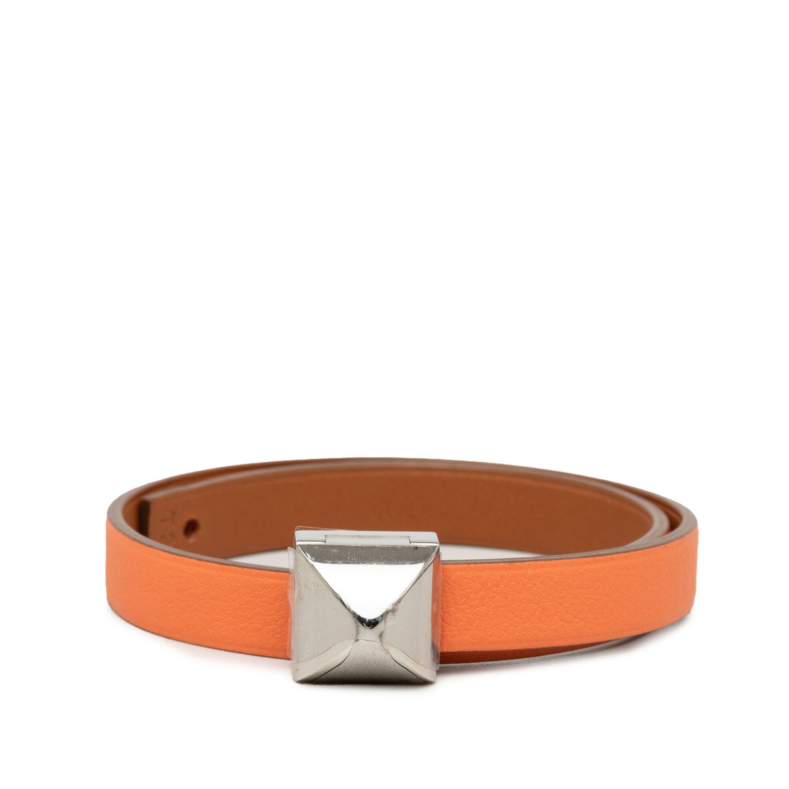 Orange Leather Bracelet Hermes Medor Infini Double Tour T2: Orange Leather Bracelet Hermes Medor Infini Double Tour T2 Hermes Medor Infini Double Tour bracelet in Swift leather with silver-tone metal hardware and a peg-in-hole latch closure. The bracelet comes