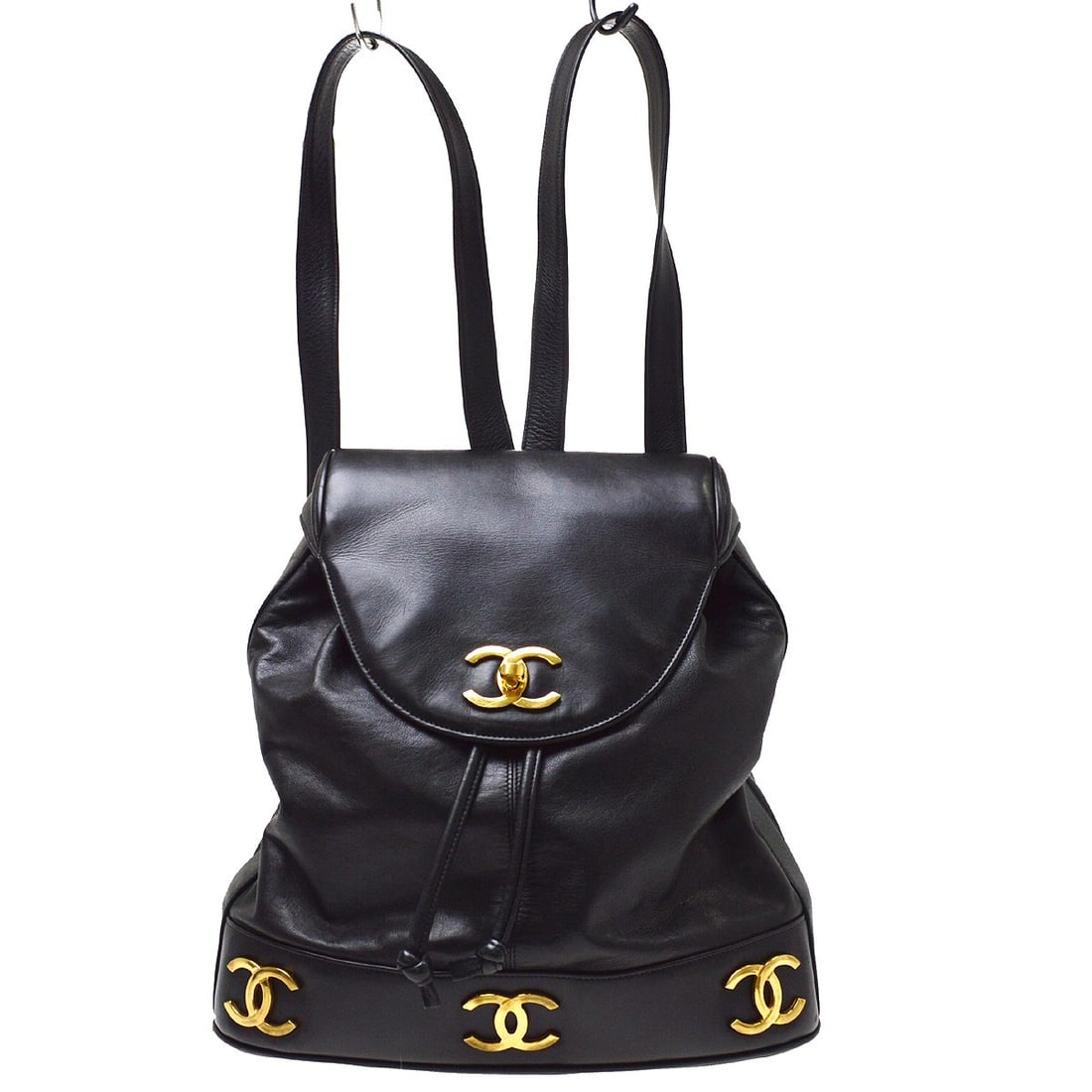 Chanel CC Backpack Black Lambskin Leather Bag: Chanel CC Backpack Black Lambskin Leather Bag A Chanel CC Backpack in black leather with a classic, versatile design. Made in Italy, this backpack is in very good condition with light scratching to th