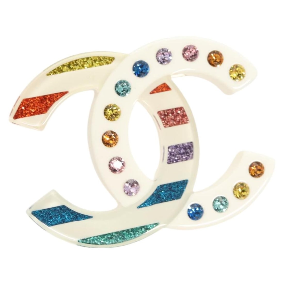 White Plastic CC Brooch CHANEL Coco Mark France: White Plastic CC Brooch CHANEL Coco Mark France CHANEL COCO Mark rhinestone brooch in white plastic, made in France. The piece is presented as a women's brooch and comes with the item box. Condition i