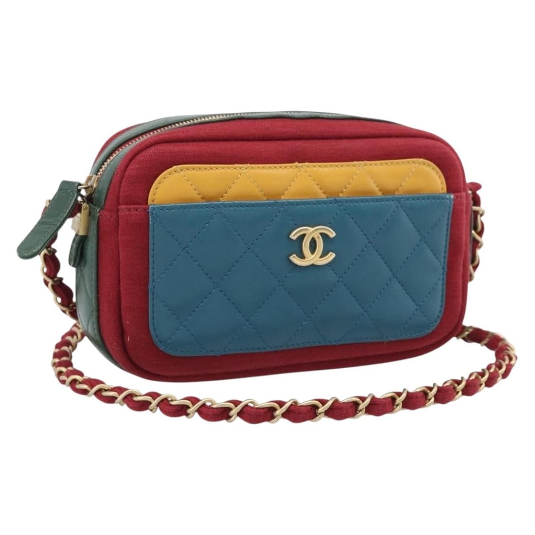 CHANEL CC Lambskin Shoulder Bag Green with Gold Chain: CHANEL CC Lambskin Shoulder Bag Green with Gold Chain Chanel Matelasse chain shoulder bag in green lamb skin with gold-tone CC detailing. Made in Italy, this women's shoulder bag is offered without th