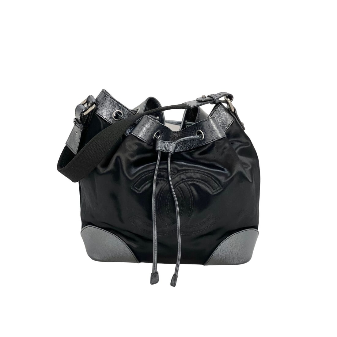CHANEL Satin CC Large Black Drawstring Bucket Shoulder Bag: CHANEL Satin CC Large Black Drawstring Bucket Shoulder Bag Elevate your style with this CHANEL Satin CC Large Black Bucket Shoulder Bag, a perfect blend of luxury and practicality. Featuring a semi-ci