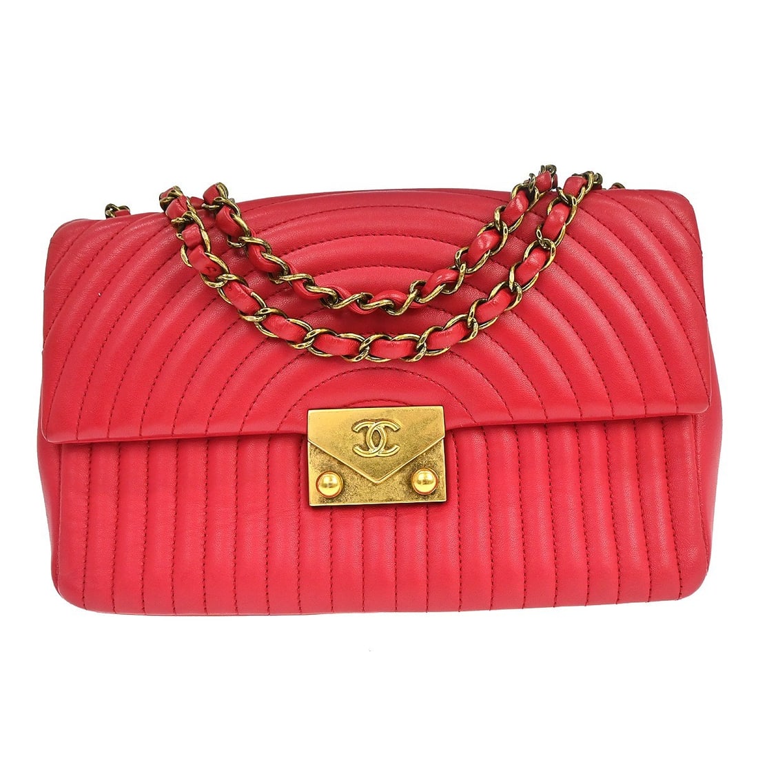 CHANEL quilted red lambskin medium shoulder bag with double chain: CHANEL quilted red lambskin medium shoulder bag with double chain Chanel shoulder bag in red quilted lambskin with a double chain shoulder strap and canvas lining. The bag features one interior zipper