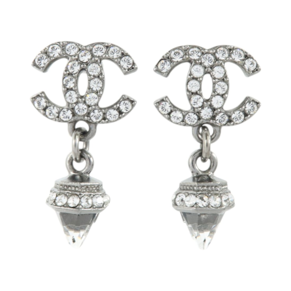 CHANEL C20V CC Pierced Earrings White PVC Silver Tone: CHANEL C20V CC Pierced Earrings White PVC Silver Tone CHANEL CC pierced earrings in white PVC and silver-tone metal. This women's pair features the iconic CC motif and includes a storage box. Conditio