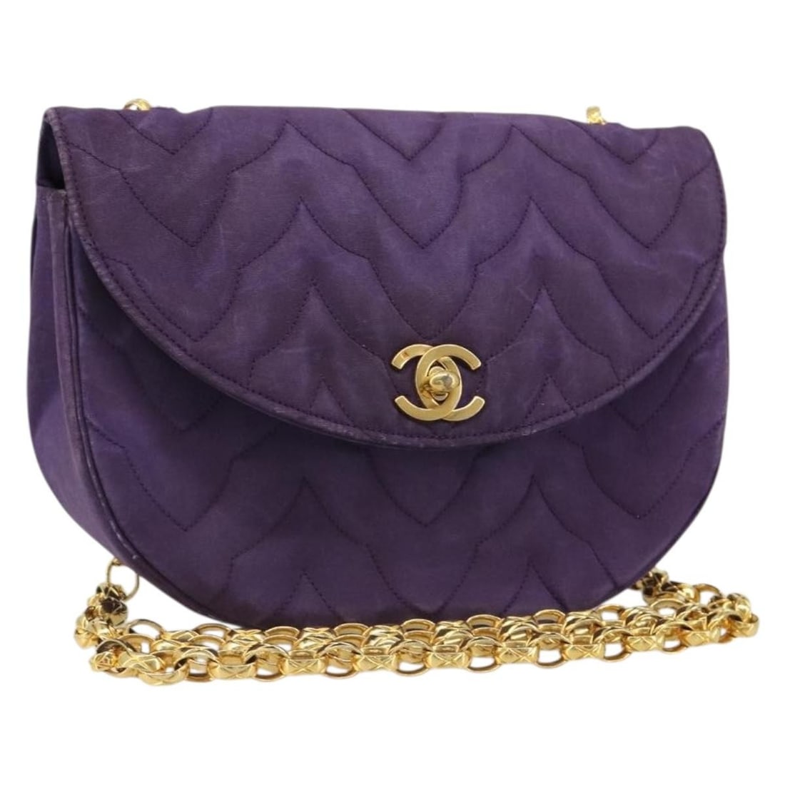 CHANEL Satin Shoulder Bag Purple Gold Chain Strap CC: CHANEL Satin Shoulder Bag Purple Gold Chain Strap CC CHANEL shoulder bag in satin with a purple and gold color combination, made in France. The bag has a shoulder drop of approximately 51 cm and comes