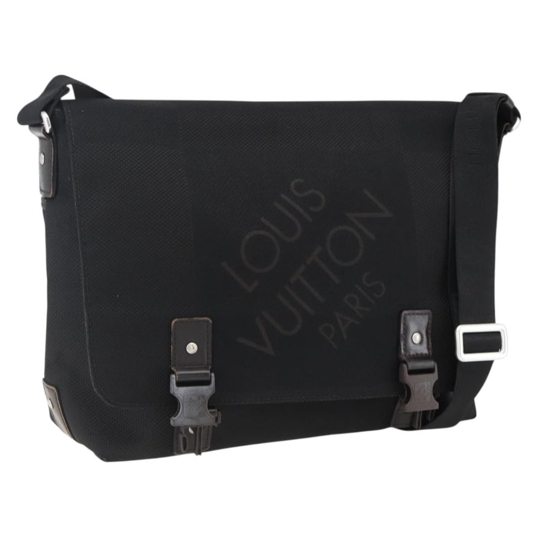 Louis Vuitton Damier Geant Black M93079 Shoulder Bag: Louis Vuitton Damier Geant Black M93079 Shoulder Bag This is a Louis Vuitton Damier Geant Roux shoulder bag in black, crafted from Damier Geant canvas. The bag features a spacious interior and a pract