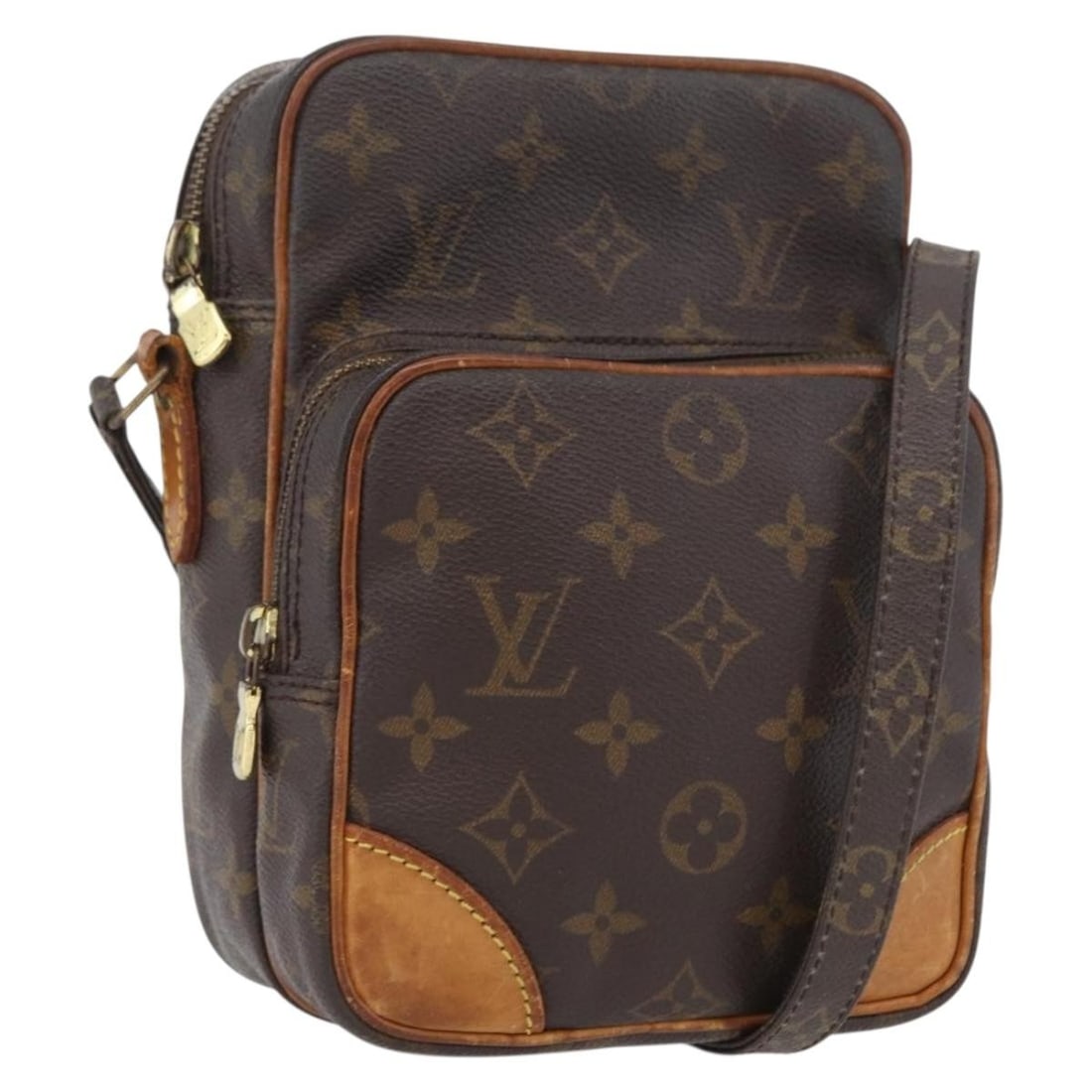 Louis Vuitton Amazon Monogram Canvas Shoulder Bag M45236 France: Louis Vuitton Amazon Monogram Canvas Shoulder Bag M45236 France This Louis Vuitton Monogram Amazon Shoulder Bag features the iconic monogram canvas exterior and is designed for women. The bag is made 