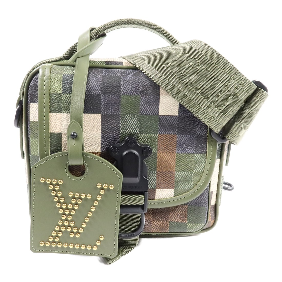 Louis Vuitton M24450 Taigarama Quest Messenger Shoulder Bag Green: Louis Vuitton M24450 Taigarama Quest Messenger Shoulder Bag Green Louis Vuitton Taigarama Quest Messenger 2 Way Shoulder Bag in green Damoflage PVC coated canvas. This compact shoulder bag features a 