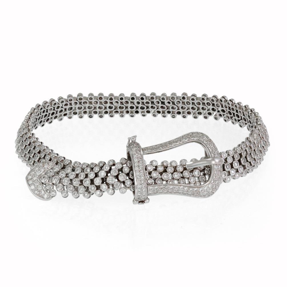 Elegant 5.76ct Diamond 18k White Gold Belt Buckle Bracelet: Elegant 5.76ct Diamond 18k White Gold Belt Buckle Bracelet This exquisite bracelet combines elegance and unique design, crafted from 18k white gold and adorned with a total of 5.76 carats of diamonds.