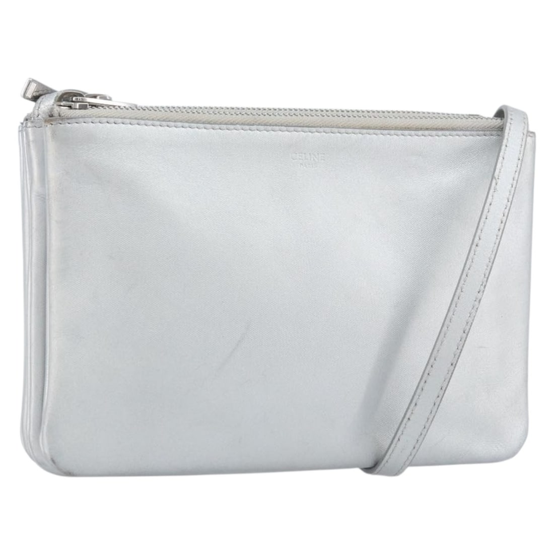 CELINE leather shoulder bag in silver made in Italy: CELINE leather shoulder bag in silver made in Italy Authentic CELINE shoulder bag in silver leather with an adjustable shoulder strap. Made in Italy, this women's bag is offered without the original b