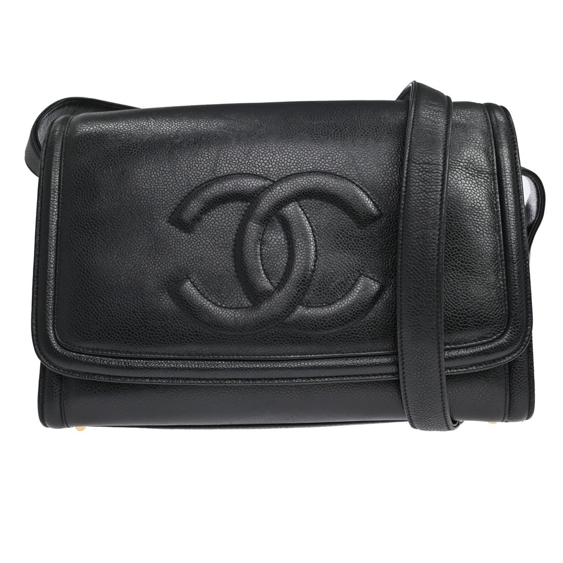 Chanel Vintage Timeless CC Black Leather Messenger Bag: Chanel Vintage Timeless CC Black Leather Messenger Bag Vintage Chanel Timeless CC Messenger bag in black leather. This shoulder bag has a classic streamlined silhouette and is made in Italy. Condition