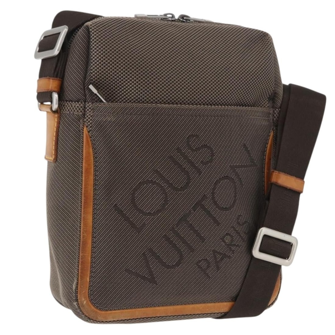 Louis Vuitton M93224 Sitadan NM Damier Geant Shoulder Bag Tail: Louis Vuitton M93224 Sitadan NM Damier Geant Shoulder Bag Tail Louis Vuitton Sitadan NM shoulder bag in Tail Damier Geant canvas. This compact crossbody-style shoulder bag is made in France and featur