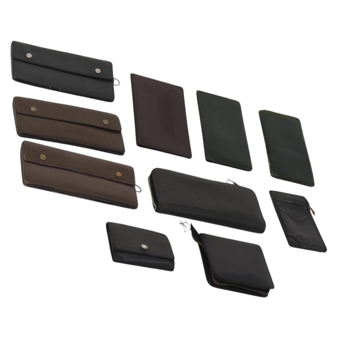 10 Louis Vuitton Taiga Leather Wallets Black Green Brown: 10 Louis Vuitton Taiga Leather Wallets Black Green Brown Set of 10 Louis Vuitton Taiga leather wallets in black, green, and brown. This bundle includes only the items shown in the photos; box and dust