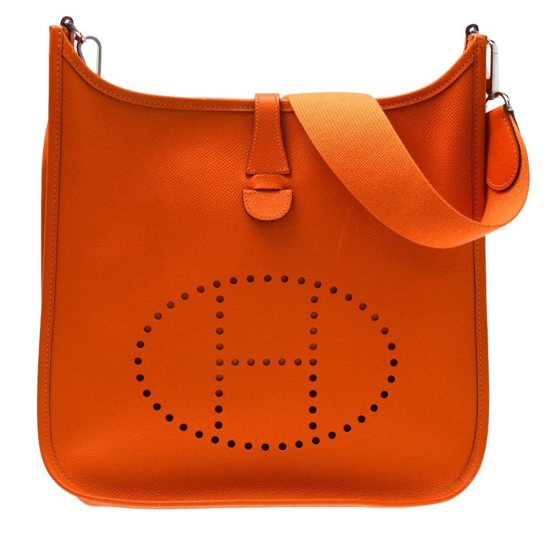 Hermes Evelyne Orange Leather Shoulder Bag 29cm: Hermes Evelyne Orange Leather Shoulder Bag 29cm Hermes Evelyne in orange leather with a structured silhouette and practical everyday design. Made in France, this women's bag is presented in very good 