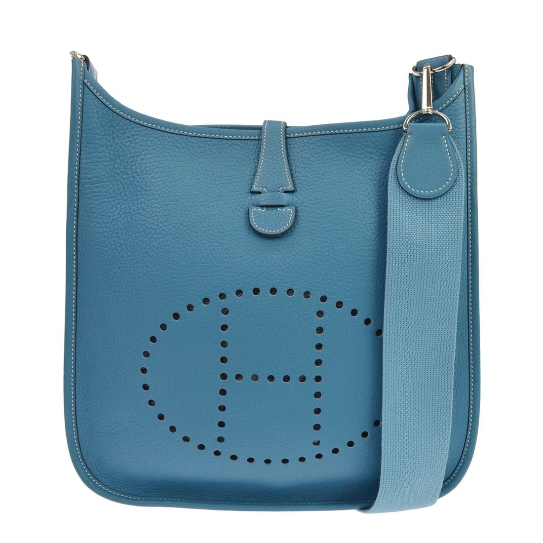 Hermes Evelyne Gen II PM 29 Blue Jean Taurillon Clemence Shoulder Bag: Hermes Evelyne Gen II PM 29 Blue Jean Taurillon Clemence Shoulder Bag Hermes Evelyne 2 29 PM shoulder bag in Blue Jean Taurillon Clemence leather with a snap closure, logo accent, and detachable strap