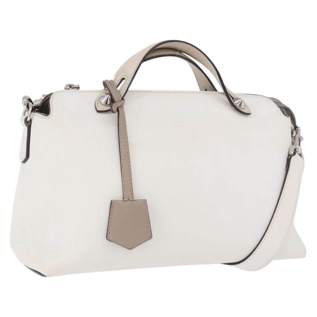FENDI Leather Shoulder Bag White Silver with Clochette: FENDI Leather Shoulder Bag White Silver with Clochette Fendi shoulder bag in white and silver leather with an adjustable shoulder strap and clochette. Made in Italy. This pre-owned bag shows heavy sig