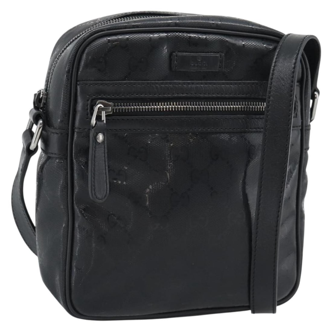 GUCCI 233268 GG Shoulder Bag Black PVC Leather Silver Tone: GUCCI 233268 GG Shoulder Bag Black PVC Leather Silver Tone Gucci shoulder bag in black and silver PVC leather, made in Italy. The bag measures approximately 18 x 21 x 6 cm (7.1 x 8.3 x 2.4 in) with a 