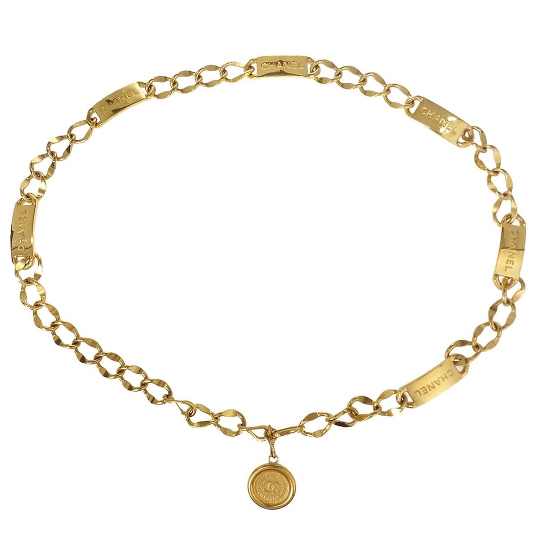 CHANEL Gold Plated Medallion Chain Belt Women One Size: CHANEL Gold Plated Medallion Chain Belt Women One Size Chanel chain belt with medallion in gold plated metal. Designed for women, this one-size belt is made in France and features a classic chain styl
