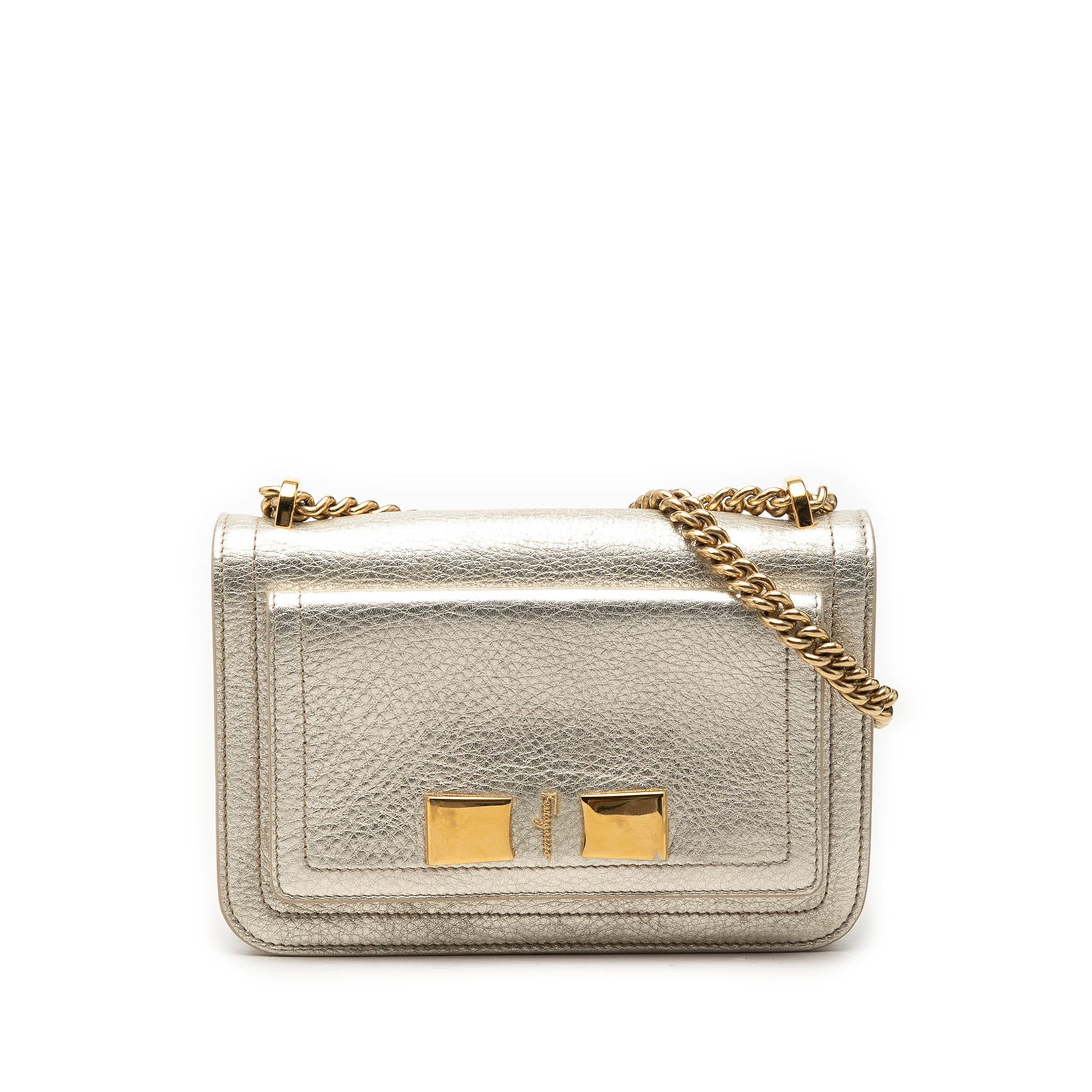 Ferragamo Ginevra small metallic leather flap shoulder bag: Ferragamo Ginevra small metallic leather flap shoulder bag Ferragamo Ginevra shoulder bag crafted in metallic leather with a chain link strap and front flap with magnetic snap closure. The interior in