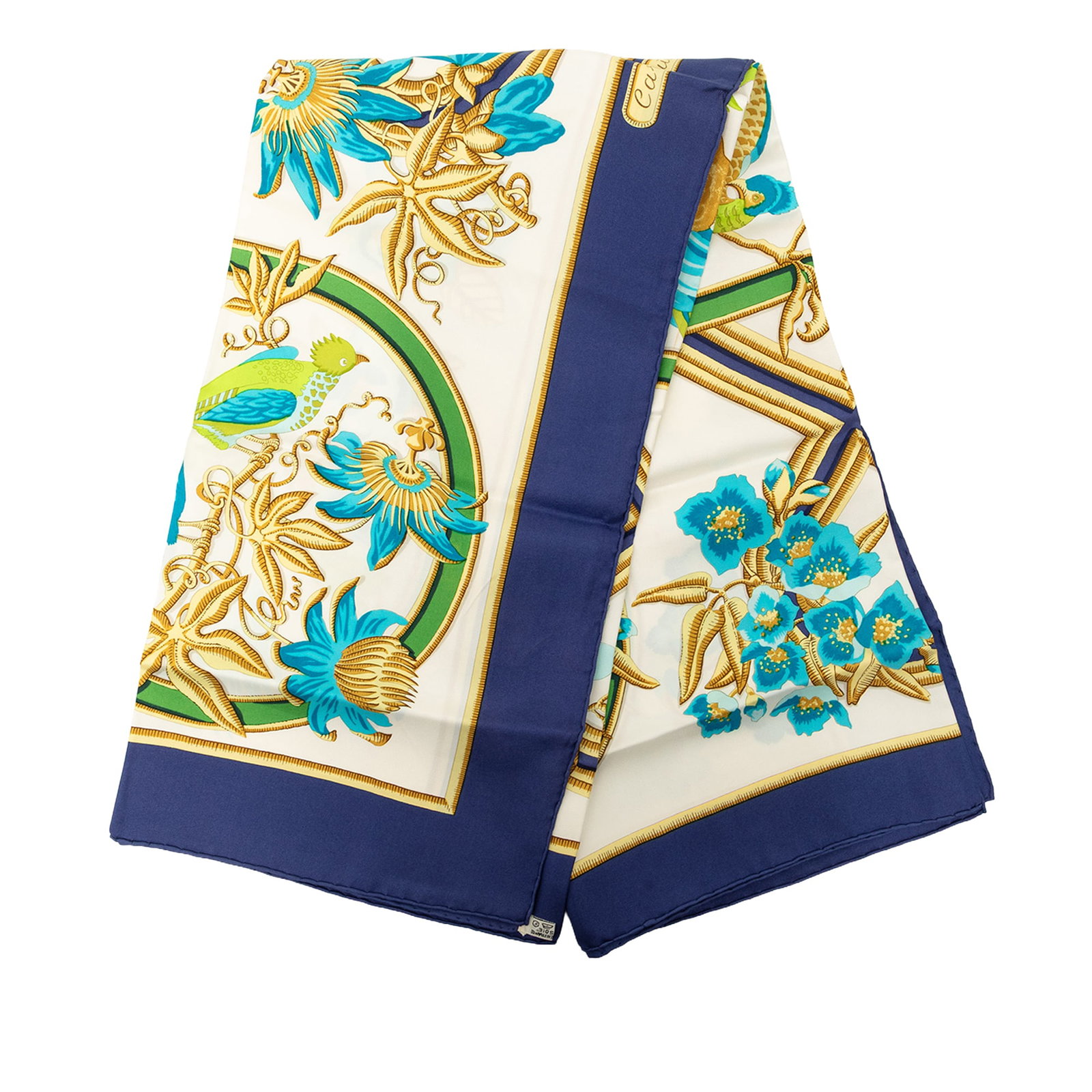 Hermes Caraibes 90 Silk Scarf White France: Hermes Caraibes 90 Silk Scarf White France Hermes Caraibes Silk Scarf 90 in white, crafted from 100% silk and made in France. This accessory features the Caraibes print and shows condition issues incl