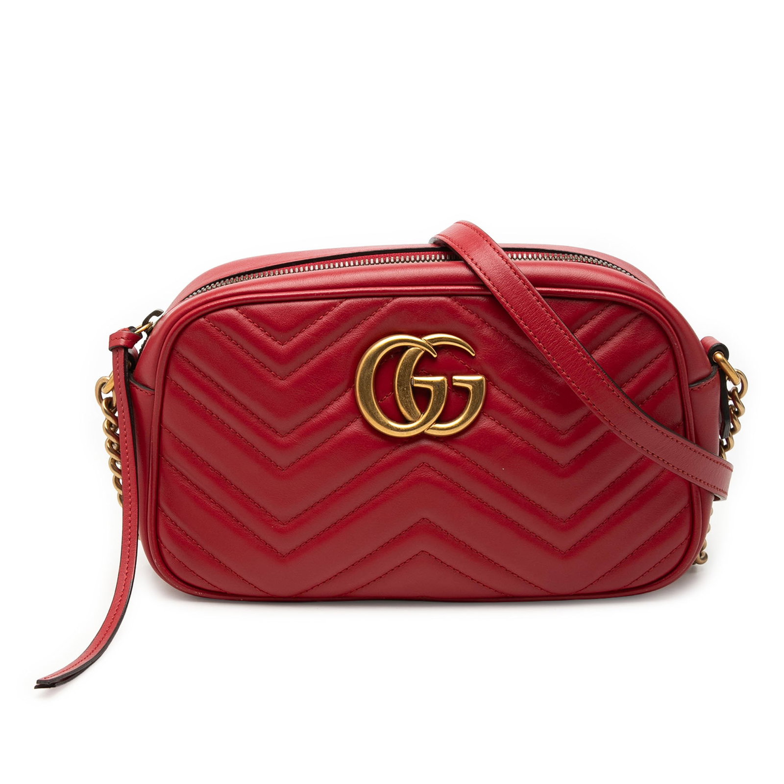 Gucci GG Marmont small red leather crossbody bag: Gucci GG Marmont small red leather crossbody bag Gucci Small GG Marmont Matelasse Leather Crossbody in red quilted leather. This crossbody bag features a chain link and adjustable flat leather shoulde
