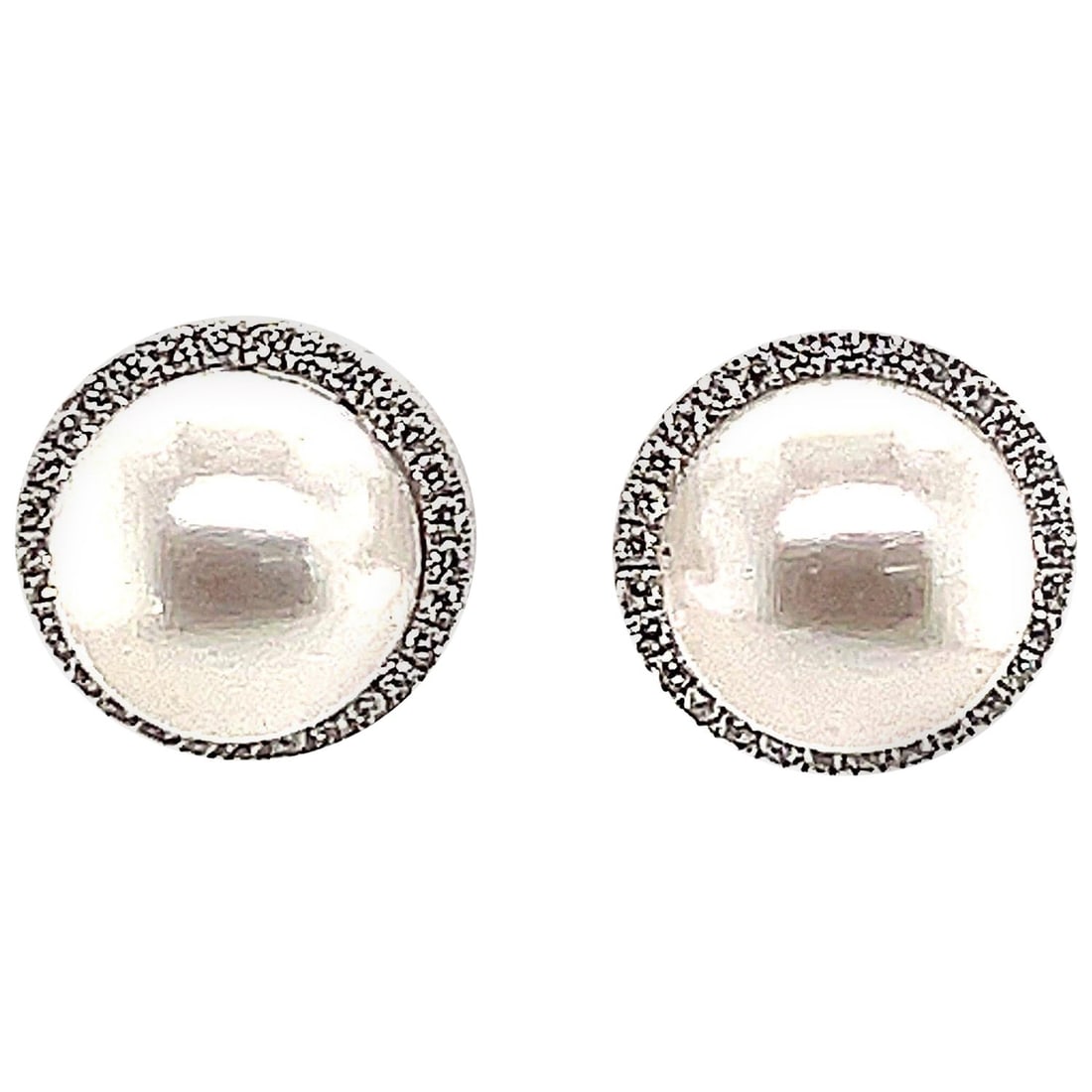 18K Gold South Sea Pearl Stud Earrings with Diamond Halo Pair: 18K Gold South Sea Pearl Stud Earrings with Diamond Halo Pair Contemporary stud earrings crafted in 18k gold, featuring South Sea pearls framed by a diamond halo. This pair combines classic pearl styl