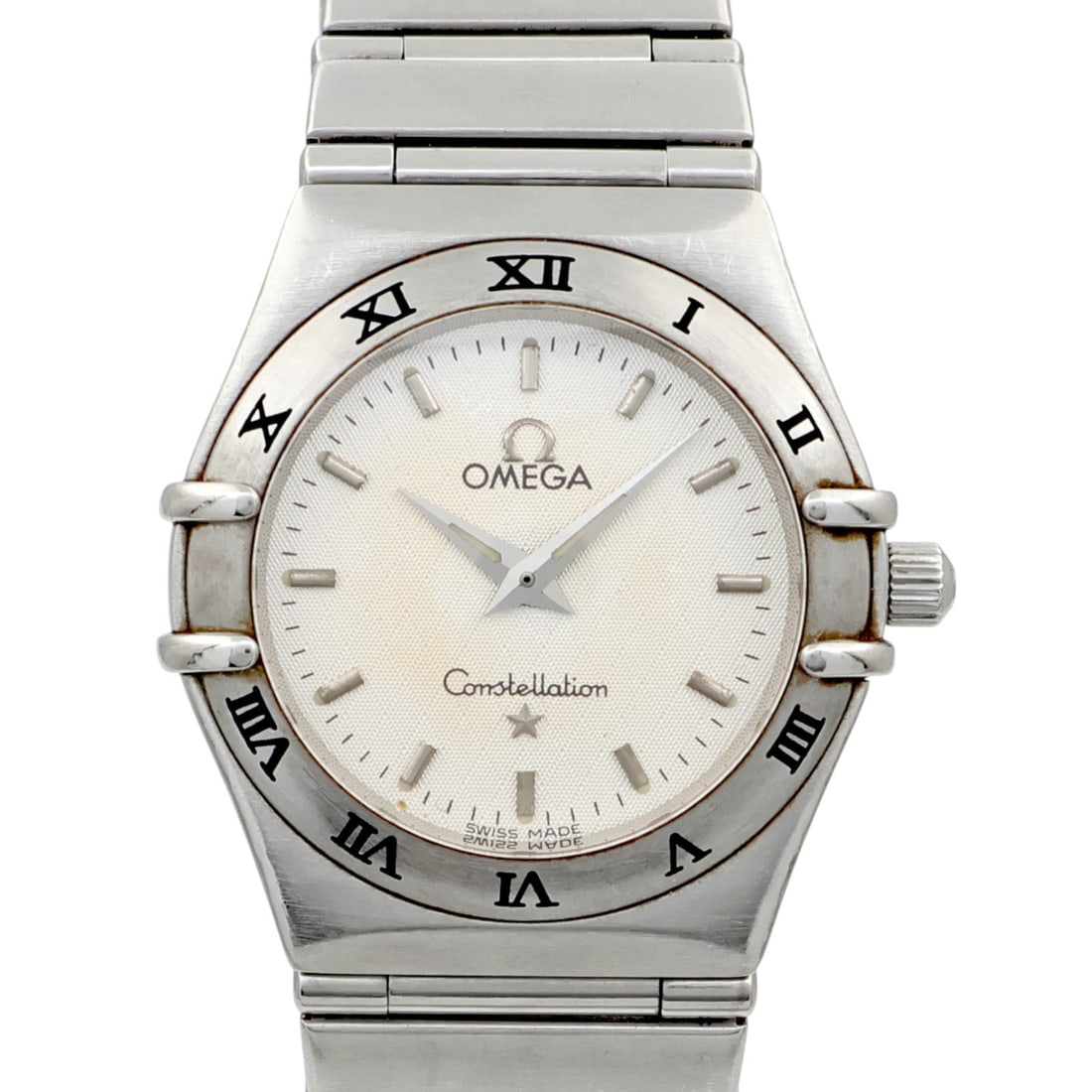 OMEGA 1572.30.00 Constellation ladies quartz wristwatch in stainless steel: OMEGA 1572.30.00 Constellation ladies quartz wristwatch in stainless steel Omega Constellation model 1572.30.00 is a women's quartz wristwatch with a white dial and stainless steel case and bracelet. 