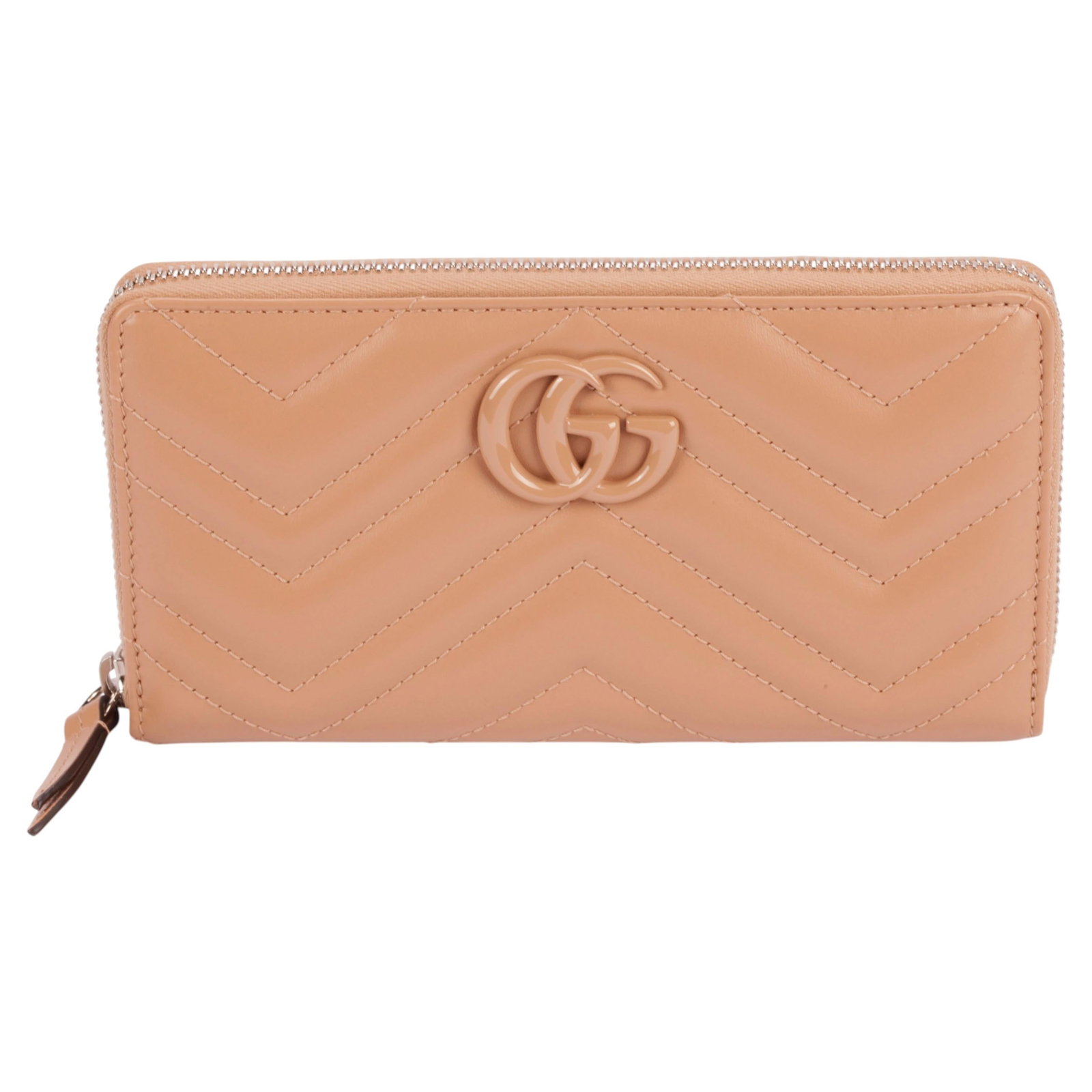 Gucci GG Marmont zip around chevron wallet with box: Gucci GG Marmont zip around chevron wallet with box Gucci GG Marmont Chevron wallet with a zip-around closure and an interior pocket with card slots. Includes the original dust cover and box. Conditio