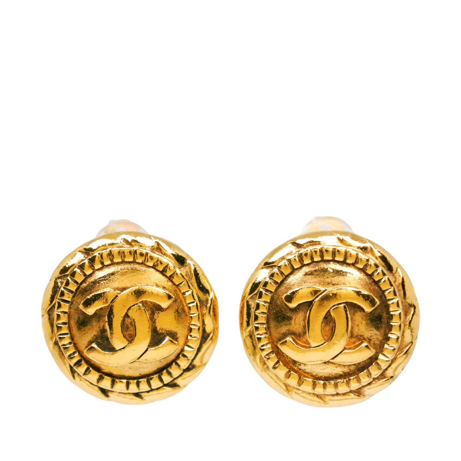 Chanel CC Round Clip On Earrings Gold Plated Metal: Chanel CC Round Clip On Earrings Gold Plated Metal Round clip-on earrings in gold plated metal with the Chanel CC motif. Made in France, this costume jewelry pair includes the original box. Condition 