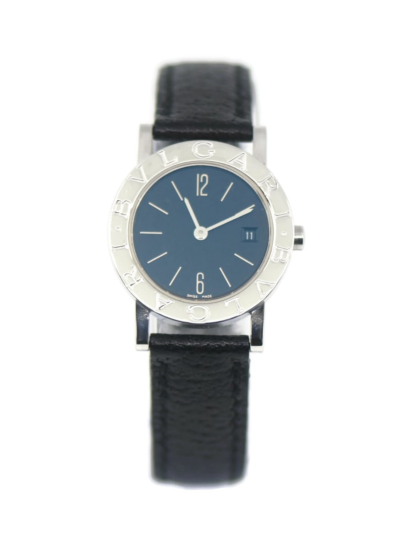 Bvlgari Bvlgari Quartz Stainless Steel Watch BB26SL 26mm: Bvlgari Bvlgari Quartz Stainless Steel Watch BB26SL 26mm This exquisite Bvlgari Bvlgari wristwatch features a sleek stainless steel case measuring 26mm, complemented by a striking black leather band. 