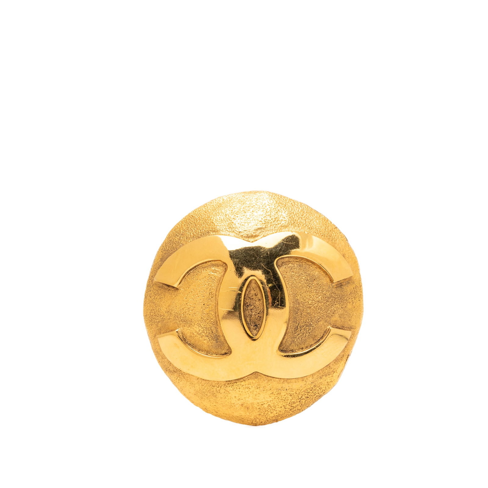 Chanel CC Round Brooch Gold Tone Metal Pin: Chanel CC Round Brooch Gold Tone Metal Pin A Chanel CC round pin brooch in gold tone metal with a back pin closure. Made in France, this costume jewelry piece has a classic round silhouette with the i