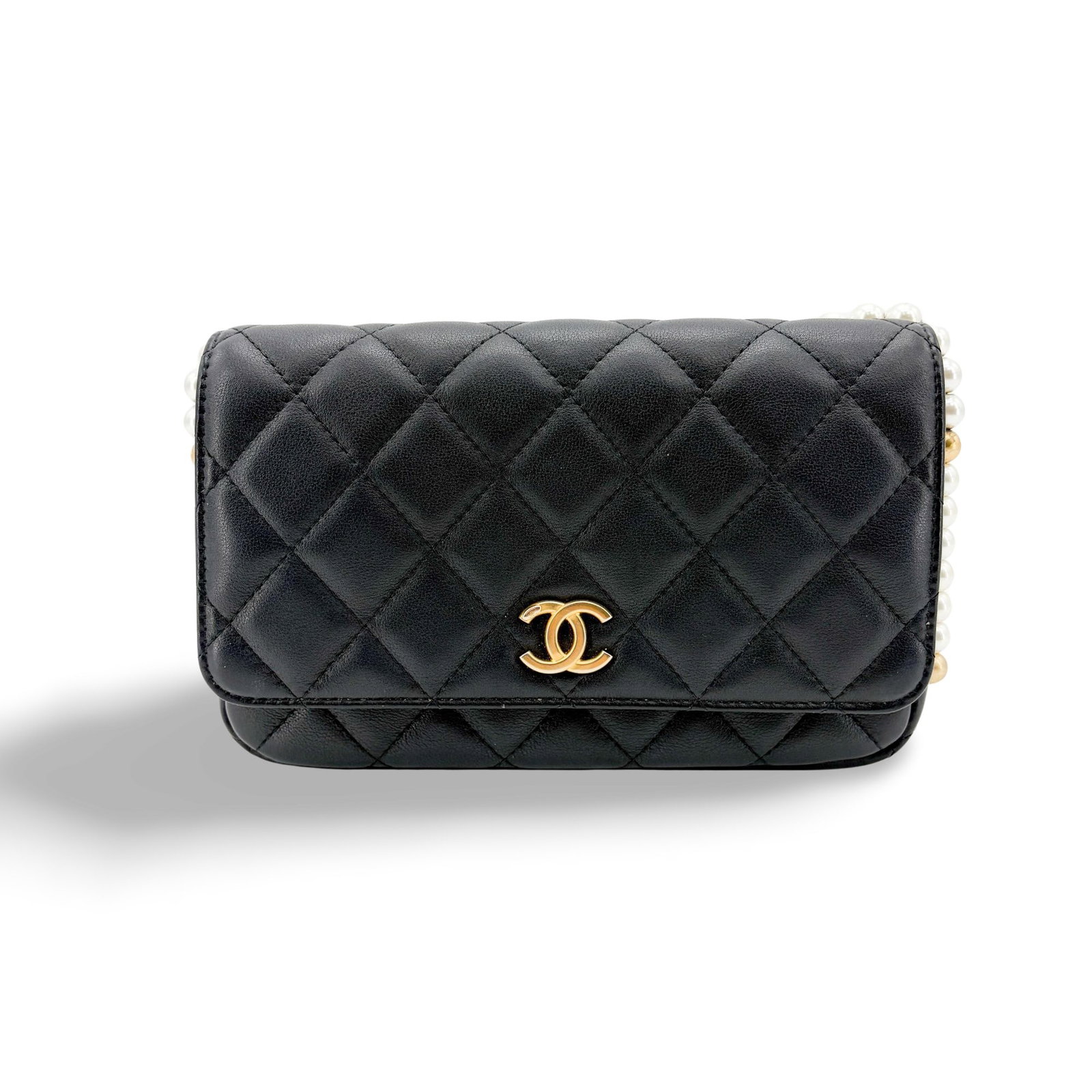 Chanel Wallet on Chain Patent Leather Shoulder Bag Black: Chanel Wallet on Chain Patent Leather Shoulder Bag Black Chanel Wallet on Chain shoulder bag in black leather with a chevron design. Made in Italy, this women's bag is presented in very good condition